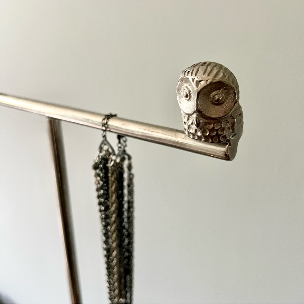 Silver Owl Necklace Stand - Picture 2 of 6